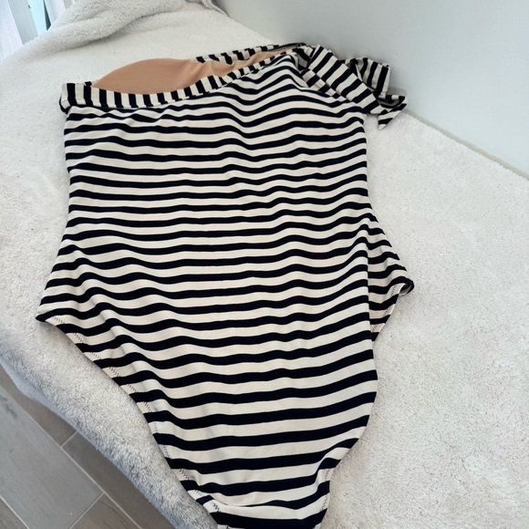 J.Crew One-shoulder one-piece swimsuit in classic stripe Navy/Ivory - Picture 6 of 15